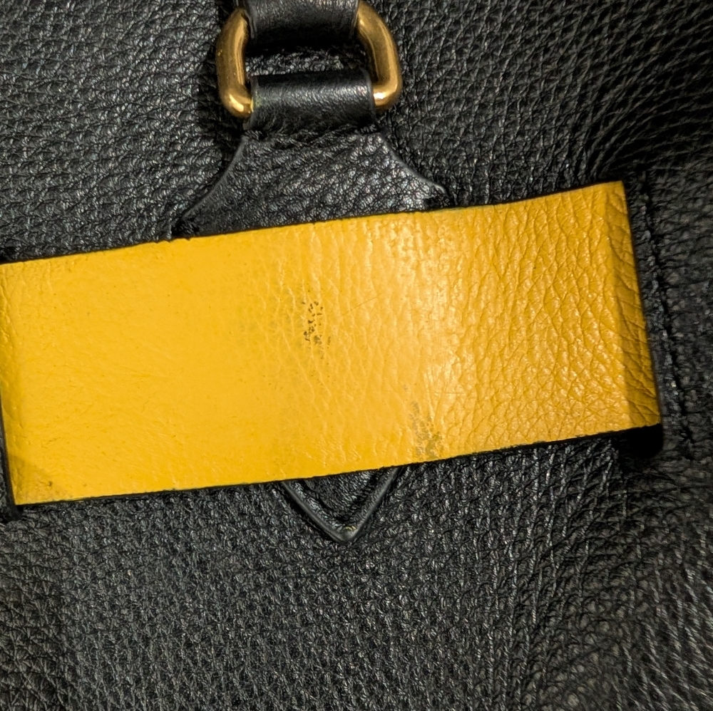 BURBERRY Medium Leather Belt Bag - Picture 8 of 8